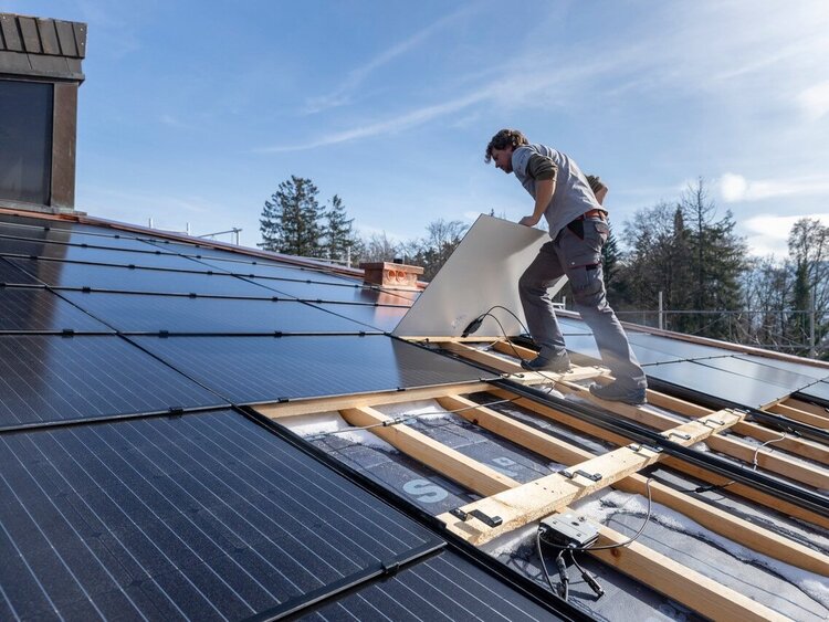 Solarspezialist:in auf Steildach
