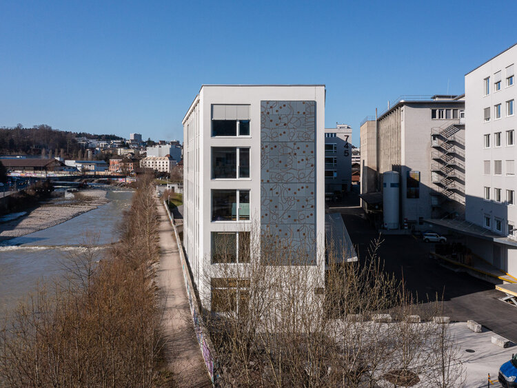 Eine Solarfassade, die zur Architektur passt 