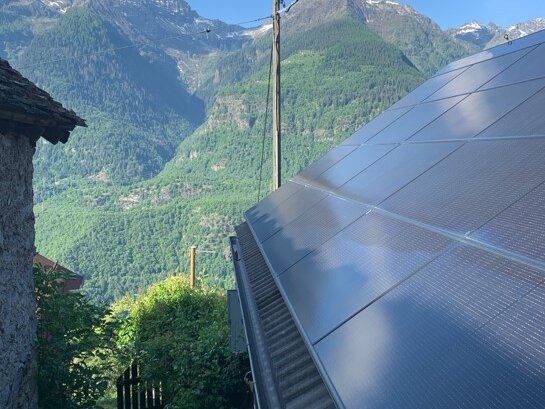 6.175 kWp PV-Anlage mit Batteriespeicher in Anzonico