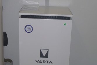 Solaranlage mit VARTA Speicher und Smartfox System